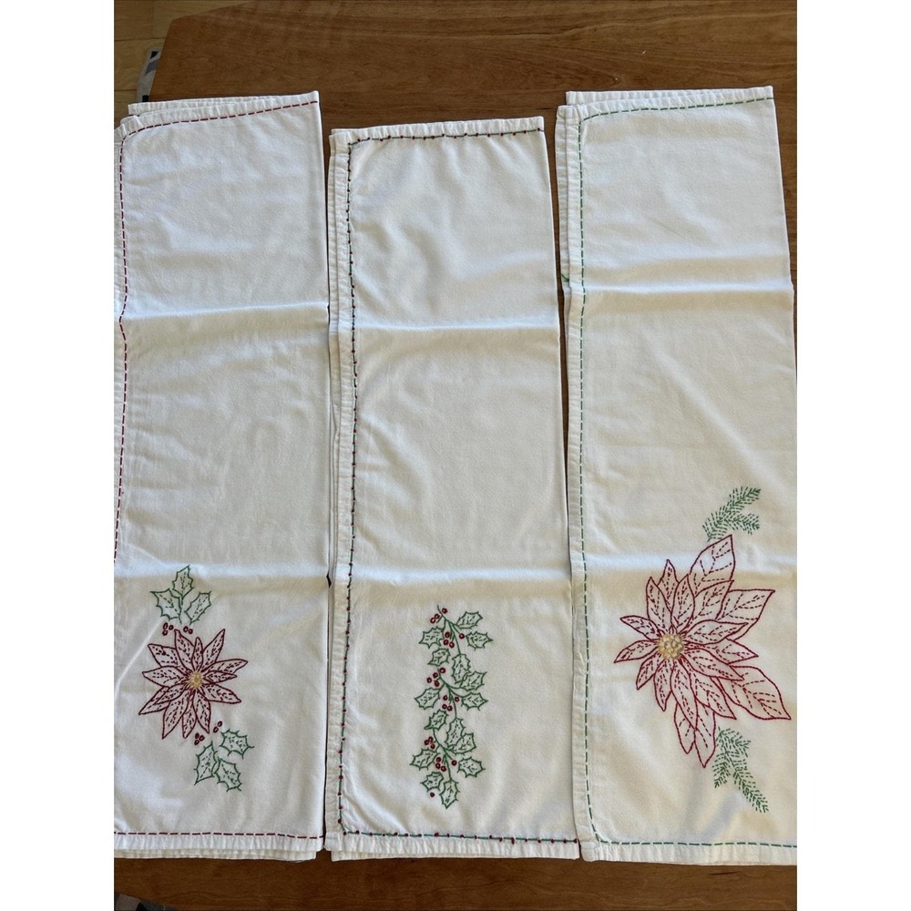 Vintage Holiday Handmade Embroidered Tea‎ Towels Poinsettia Holly Hand Stitched